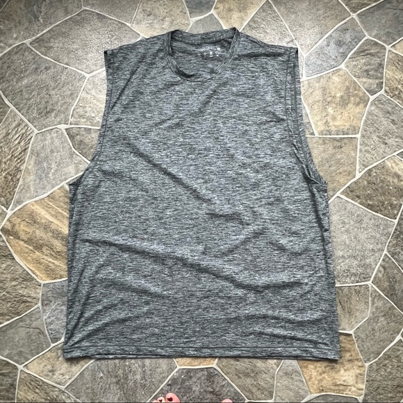 Abercrombie & Fitch Soft A&F Air Knit Muscle Tee - Picture 4 of 8